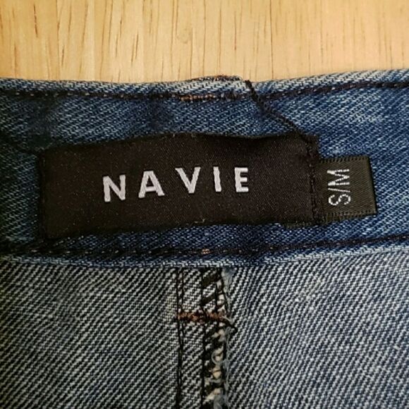 Embroidered Denim Shorts High Waisted Raw Hem Size S Cutoff - Picture 5 of 8